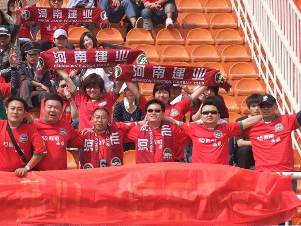 S15下注网站-河南建业主场艰难取胜，稳定积分榜位置(2020年河南建业主场)