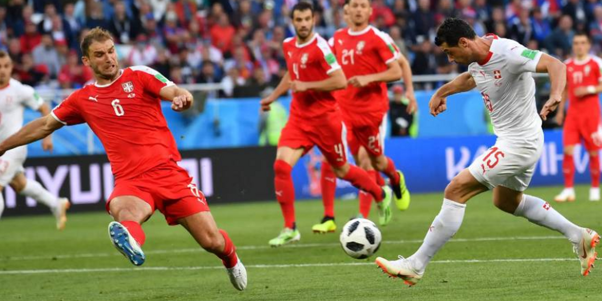 LOL英雄联盟下注平台-塞尔维亚队中场球员在国际赛事中踢出高水平