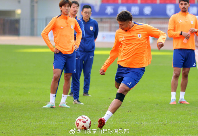 lol投注-山东泰山主场战胜大连一方，豪取三分的简单介绍